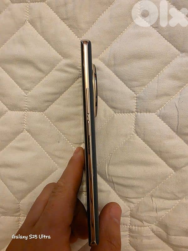 realme 12 pro plus rolex design 4