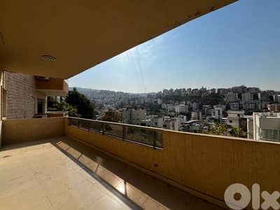 شقة للبيع في عوكر Apartment for sale in Awkar
