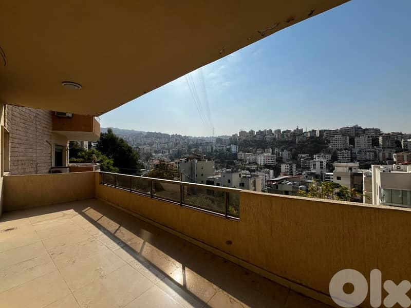 شقة للبيع في عوكر Apartment for sale in Awkar 0