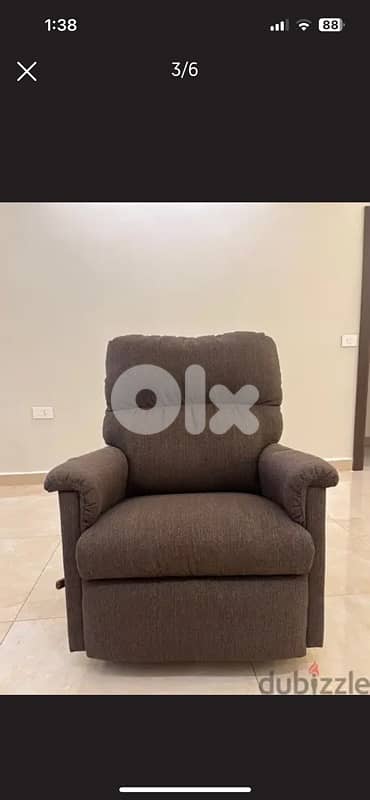 La-Z-Boy brand recliner 4