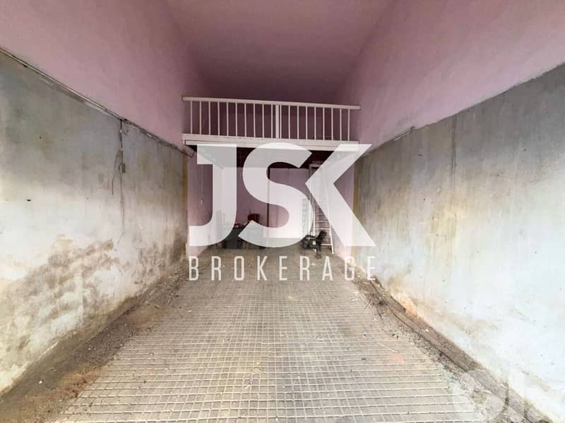 L19619 - 36 SQM Shop For Rent in a Great Location in Gemayzeh 0