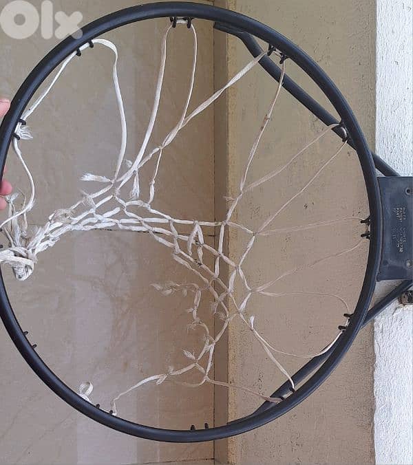 سلة basketball جديدة بعدا ب 20 $ 0