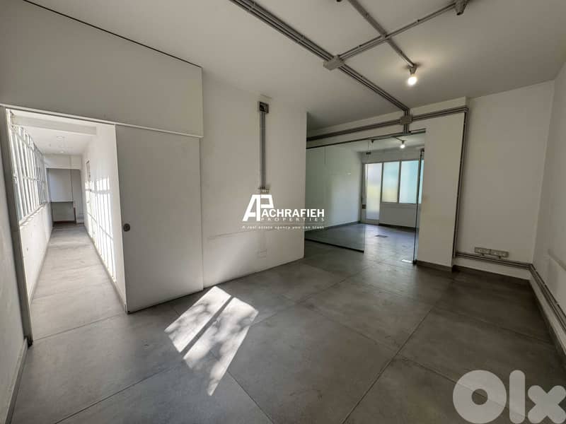 Office For Rent in Tabaris - مكتب للإجار في الأشرفية 0