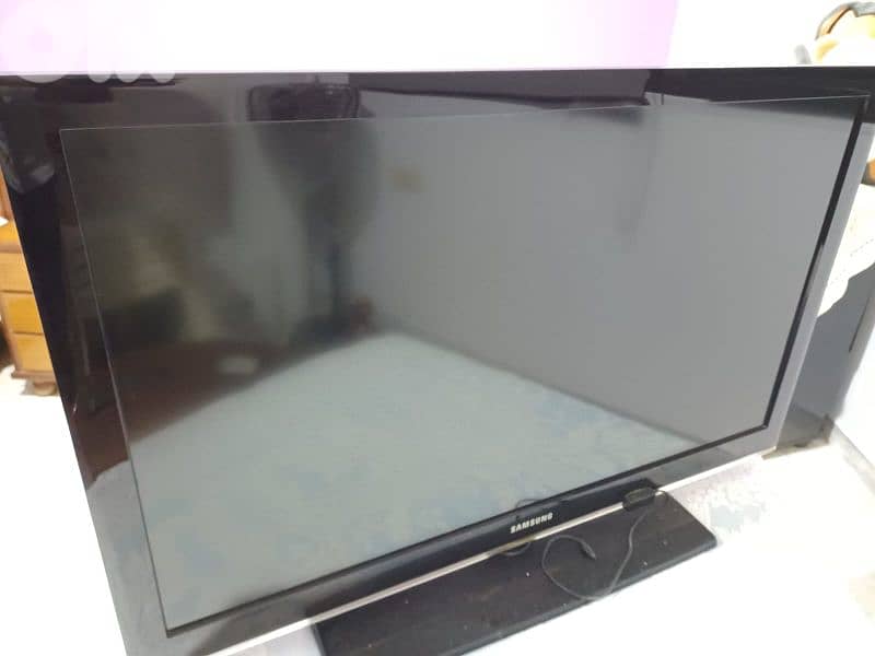 LCD Samsung 40" 0