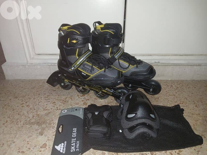 Royal Derby Skates with hands and knee protective gear 0