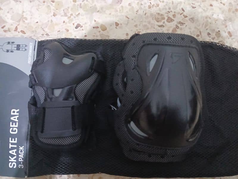 Royal Derby Skates with hands and knee protective gear 1