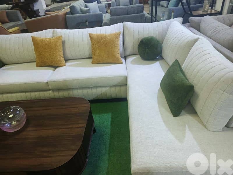 زاوية درزة  مع ٢ بوف.   Corner with 2 pouf 6