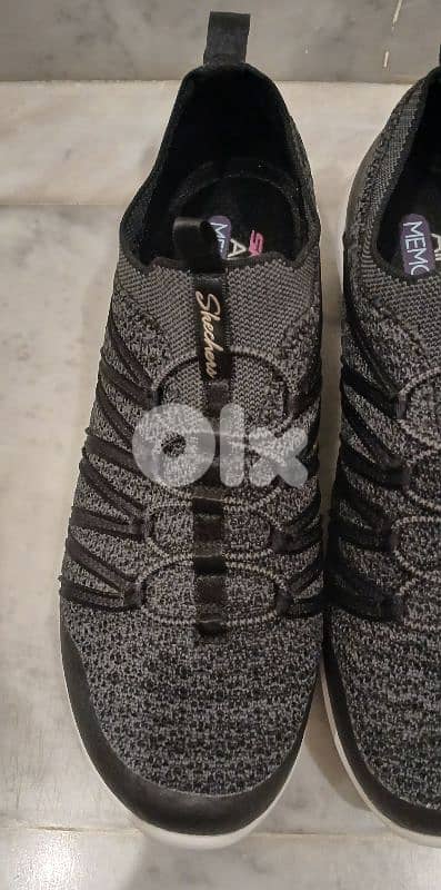 Black Woman Sneakers - Made in Vietnam 2