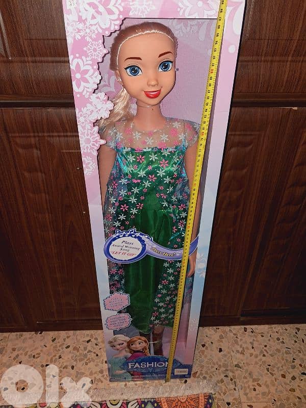 Huge Frozen Game 100cm New in Box 1