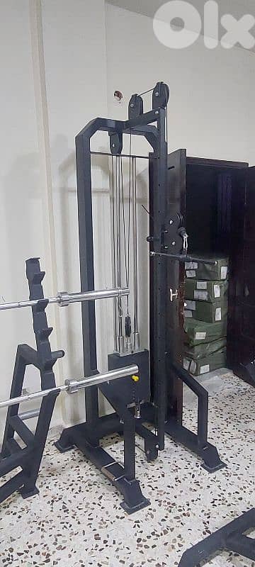 Single cable machine used like new 1