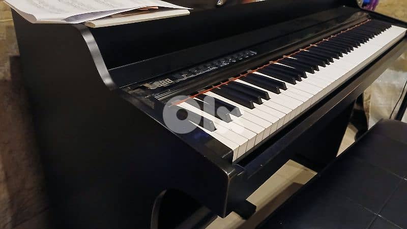 Used digital piano 0