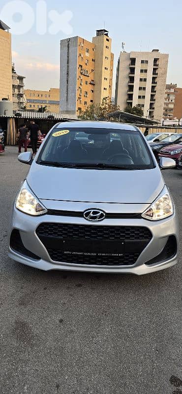 Hyundai Grandeur 2018 grand i10 f. o like new 0