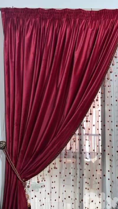 تختين و ٤ فجات برادي و ٢ كنبايه