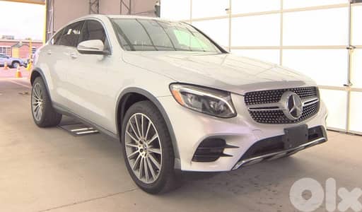 Mercedes  AMG GLC 300 COUPE  CLEAN CARFAX   Arrival on  12/11
