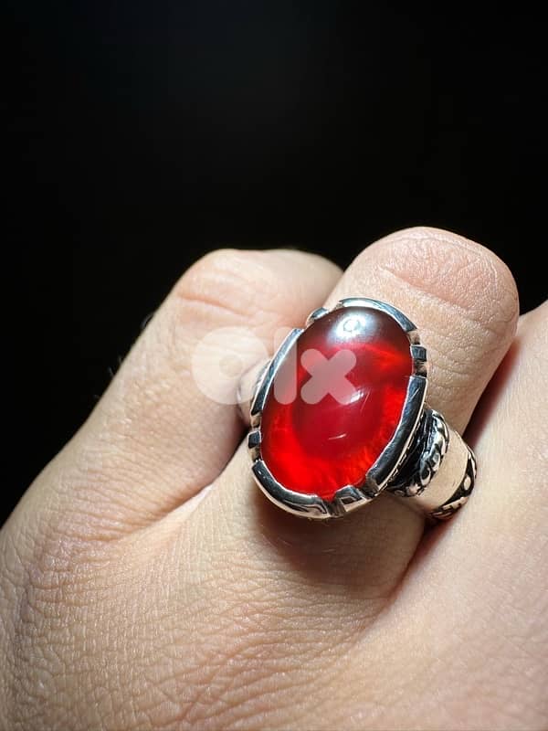 عقيق يماني زجاجي احمر رماني 0