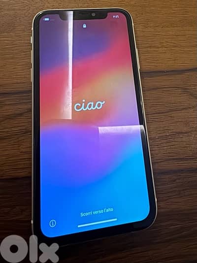 iPhone 11 – أبيض / 64 جيجا