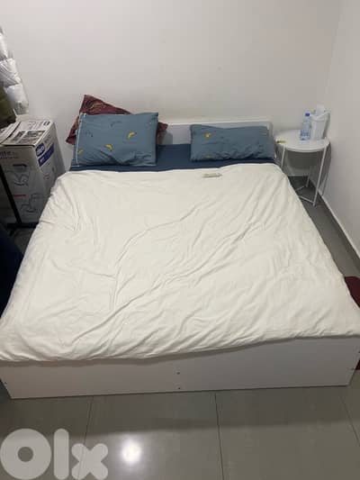 Double Bed with Comfy Matress For Sale