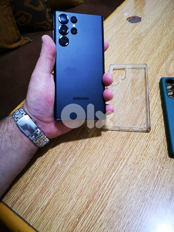 Samsung Galaxy S22 Ultra ( 24GB Ram and 256 GB Memory) used like New 1