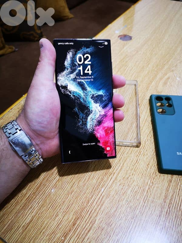 Samsung Galaxy S22 Ultra ( 24GB Ram and 256 GB Memory) used like New 3