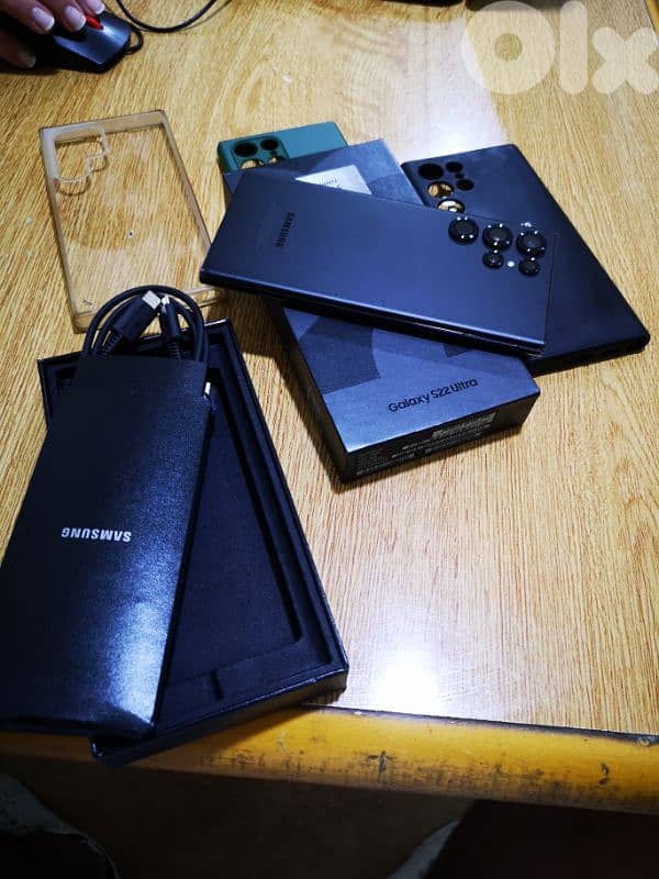 Samsung Galaxy S22 Ultra ( 24GB Ram and 256 GB Memory) used like New 7