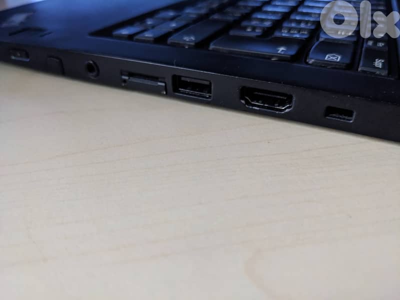 Lenovo Yoga X380 2-in-1 (16GB RAM, 500GB) 6