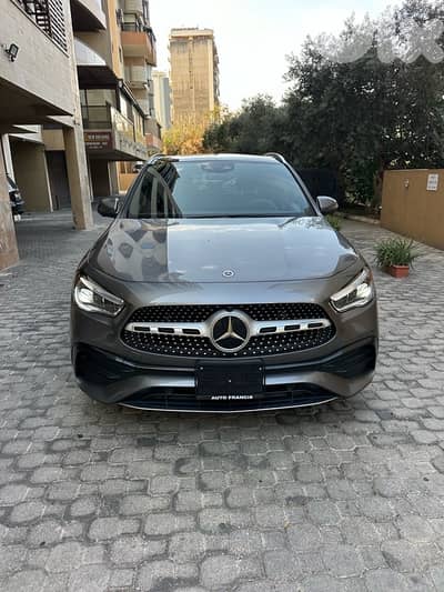 Mercedes GLA 250 AMG-line 2021 gray on black (clean carfax)