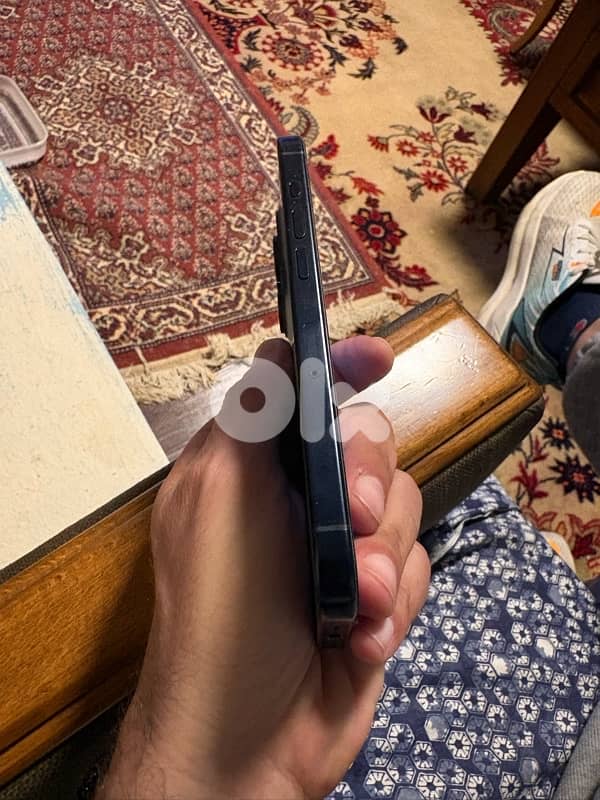 iphone 15 pro 256G battery 93% 0