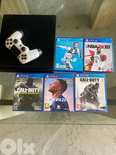 PS4 slim used like new + controller+ 5Cds + hdmi cable
