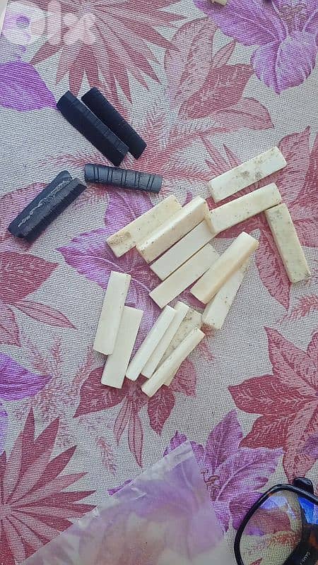 عود تشكيلة كبيرة من ريش العود &غيتار التركي  شمع سيلكون بلاستيكية 8