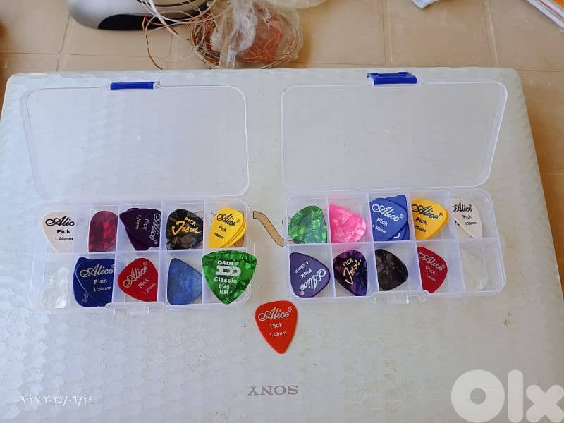 عود تشكيلة كبيرة من ريش العود &غيتار التركي  شمع سيلكون بلاستيكية 10