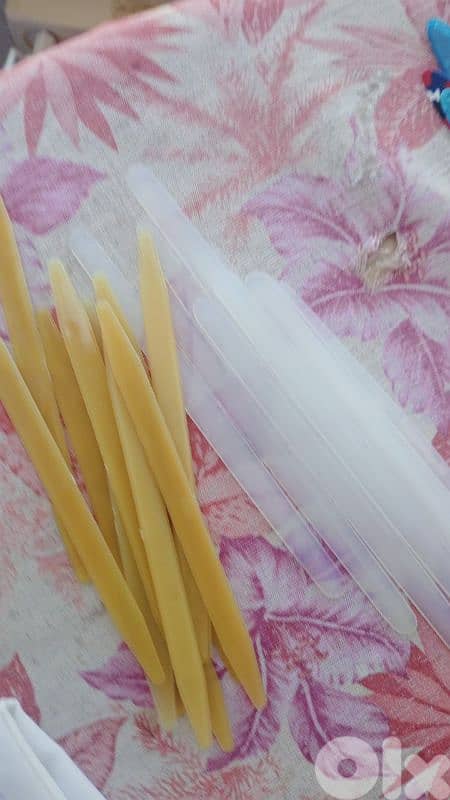 عود تشكيلة كبيرة من ريش العود &غيتار التركي  شمع سيلكون بلاستيكية 13