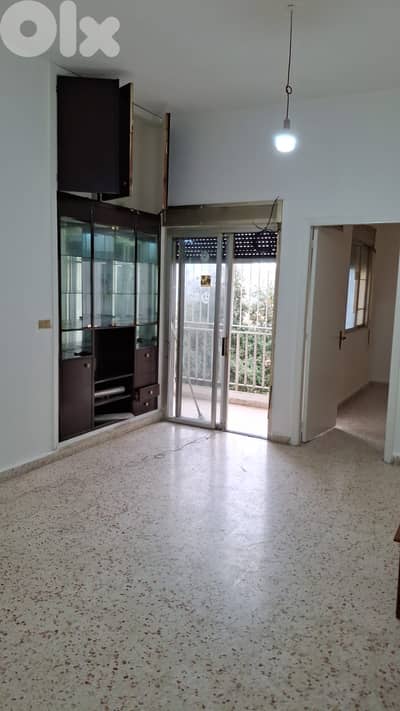 Unfirnished 1-Bedroom Apartment for Rent - Atshaneh / Ain Alak Metn