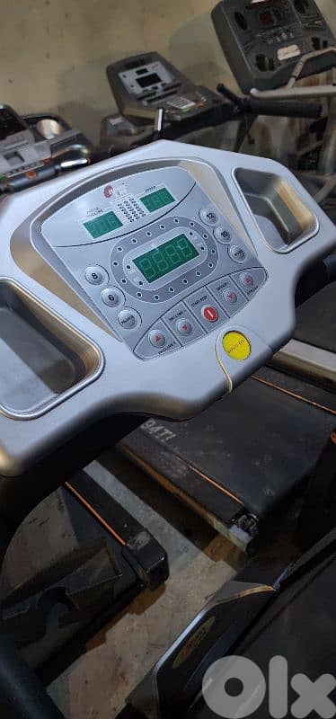 Treadmill Cardio Machine Geo Gym Equipment معدات رياضية متنوعة