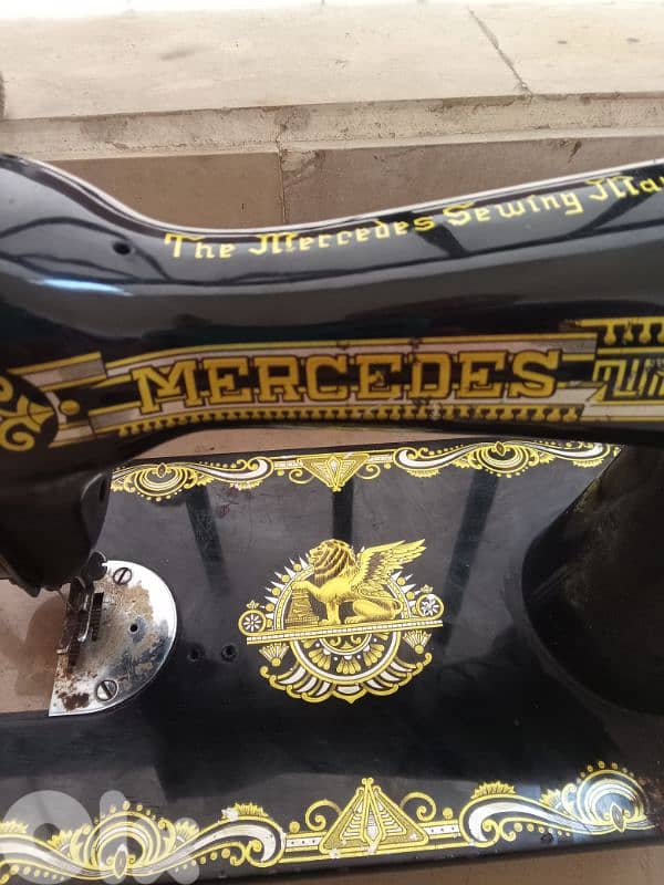 مكنة خياطة أنتيك للبيع ماركة مرسيديس ألاصلية مستعمل نضيف السعر 35$ 2