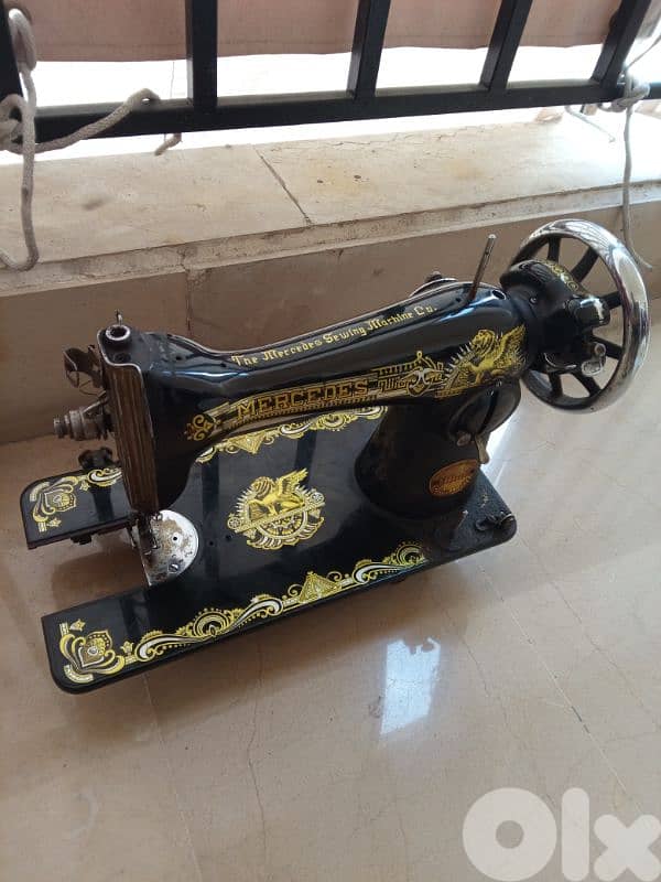 مكنة خياطة أنتيك للبيع ماركة مرسيديس ألاصلية مستعمل نضيف السعر 35$ 5