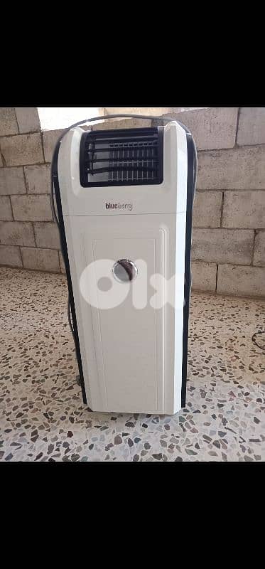 AC portable for sale 150$ مكيف نقال للبيع شبه جديد 0