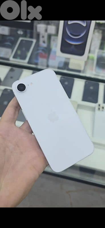 iphone 16 e 512 gb 98%  like new apple warranty 0