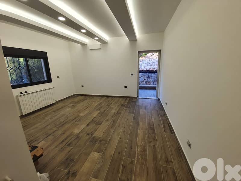 Luxurious Building For Sale in Ghosta , Panoramic view 4