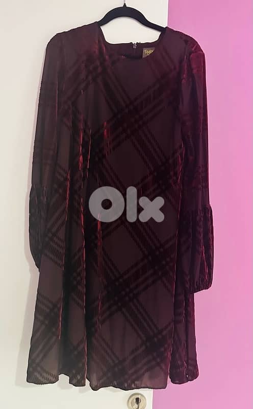 Burgundy dress 0