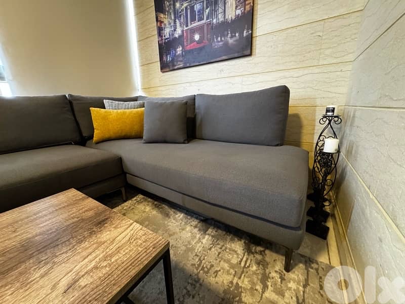 Sitting Room ex VI Furniture, used for 6 months only 2