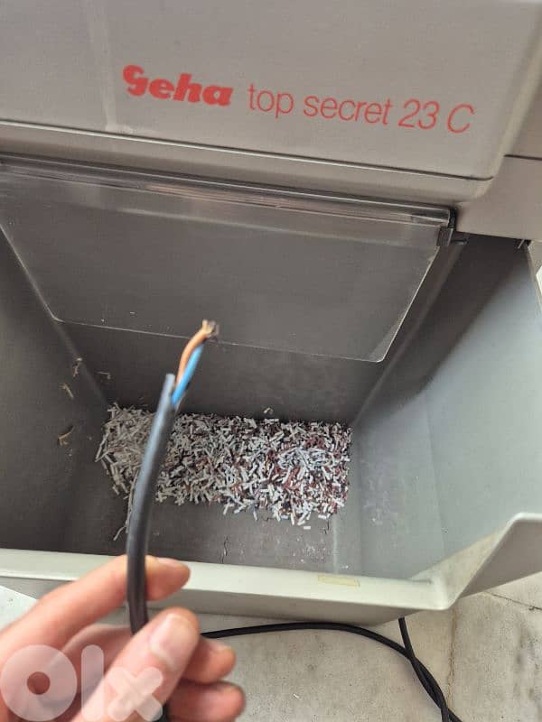 مكنة فرم اوراق 4