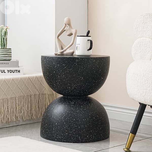 Round coffee Table 0