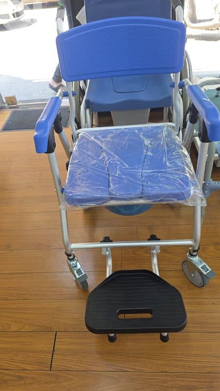 wheelchair with with bathroom disposal 0