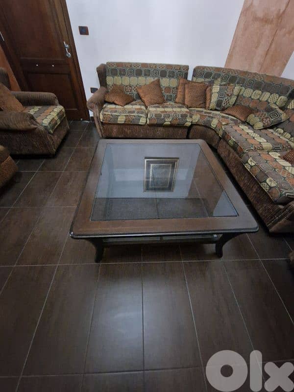 صالون حجم كبير ممتاز  مريح جدا مع الاولة 2