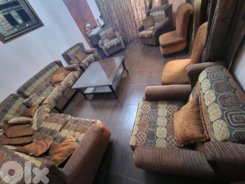 صالون حجم كبير ممتاز  مريح جدا مع الاولة 6