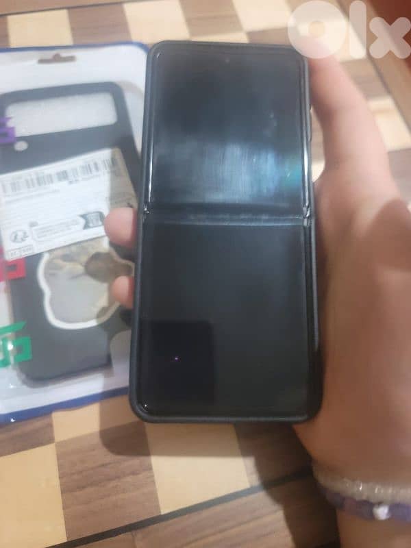 Samsung Z Flip3 4