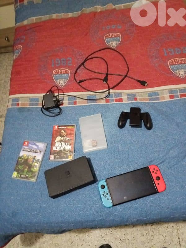 Nintendo switch oled used like new 0