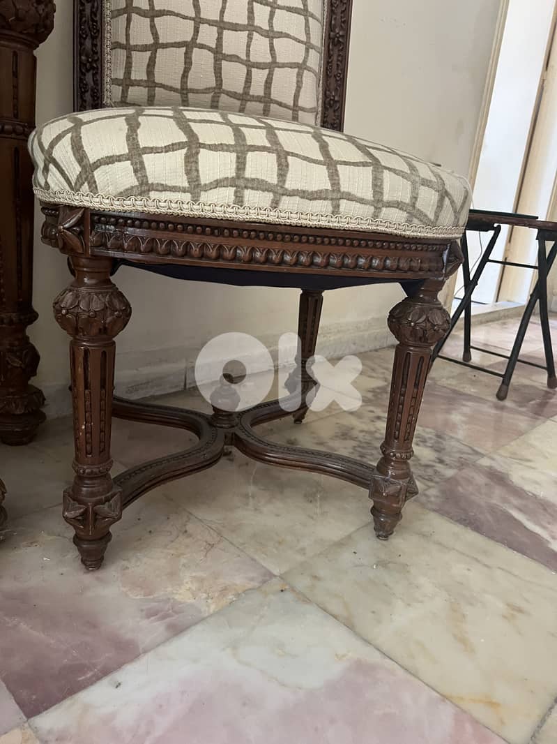 Carved wooden Console 3