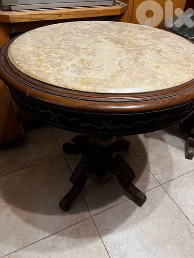 طاولات رخام وخشب للبيع | Marble & Wood Tables for Sale