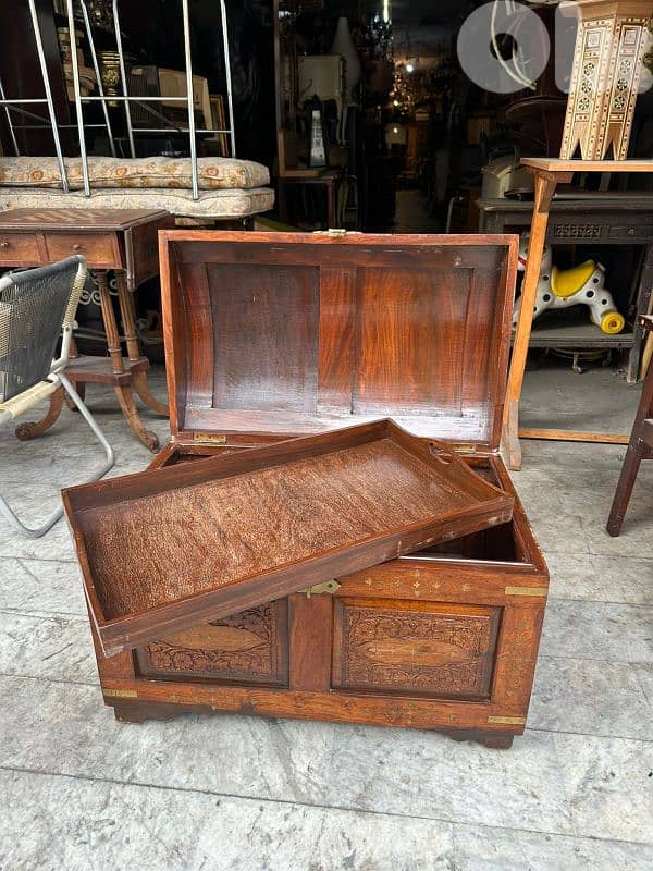 صندوق انتيك خشب جوز حفر يدوي ناعم تنزيل نحاس عمر ١٠٠ سنة 5